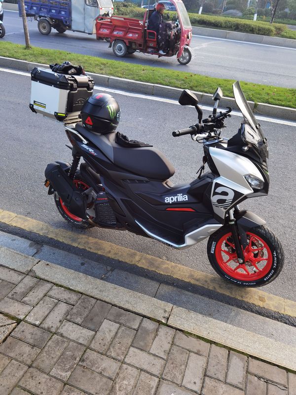 二手阿普利亚SR GT 200