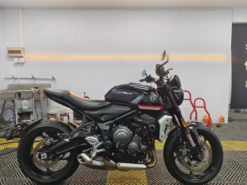 二手凯旋Trident 660
