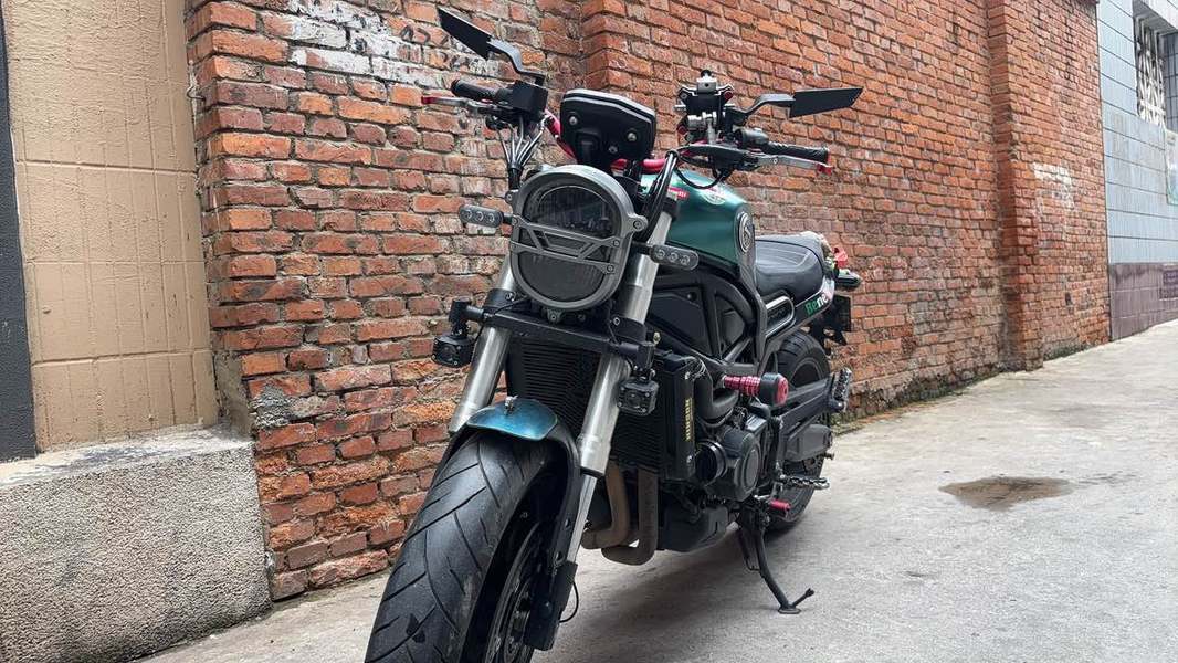 二手贝纳利幼狮 Leoncino 800