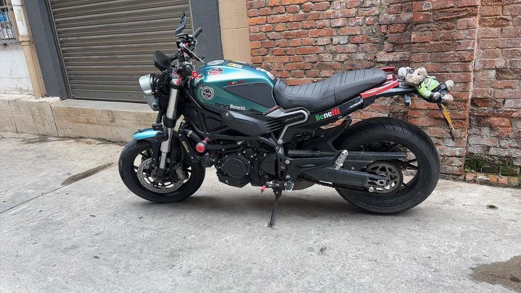 二手贝纳利幼狮 Leoncino 800