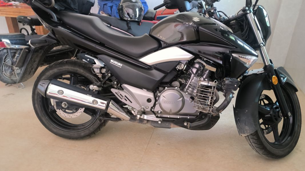 二手豪爵铃木骊驰 GW250