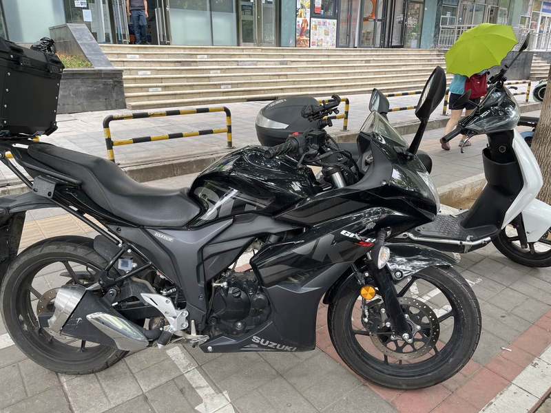 二手济南铃木极客飒 Gixxer 155