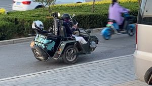 二手银钢船型边三YG150B-23