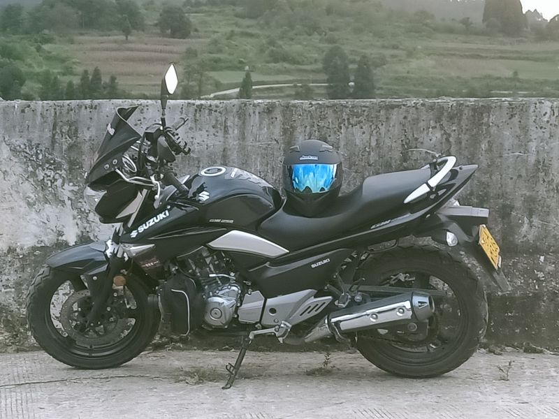 二手豪爵铃木骊驰 GW250