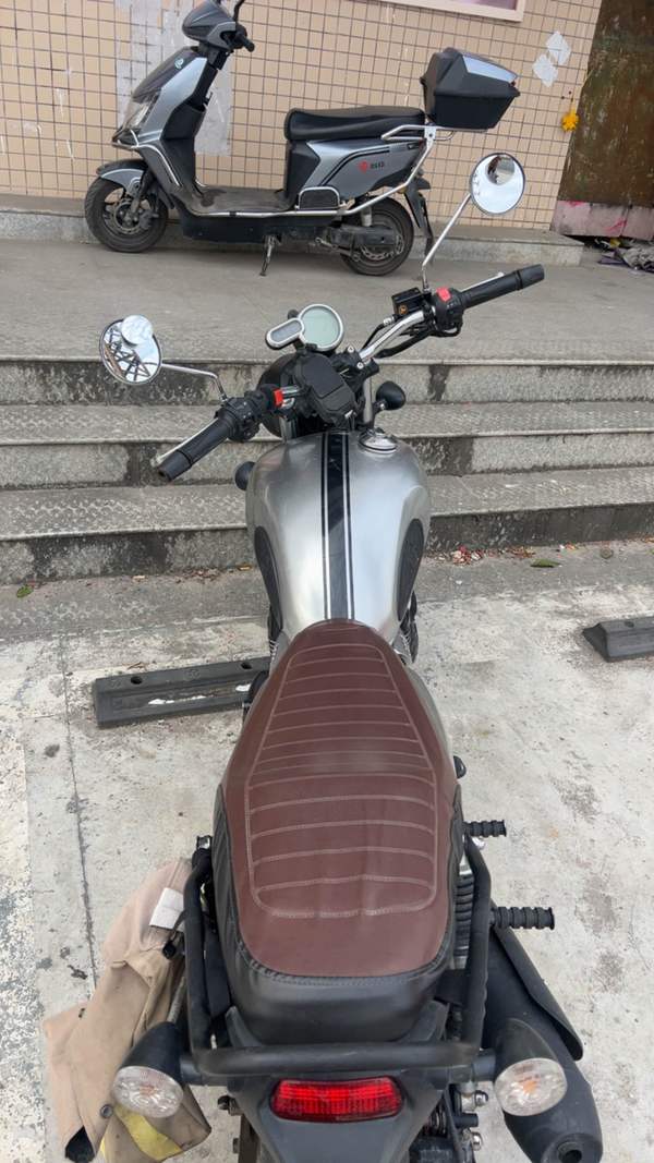 二手QJMOTOR逸250