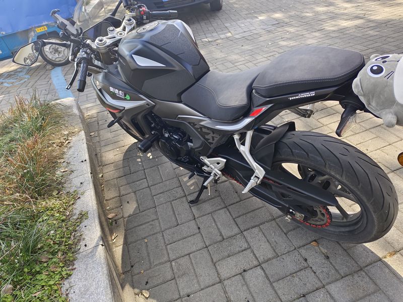 二手贝纳利龙卷风 Tornado 552R