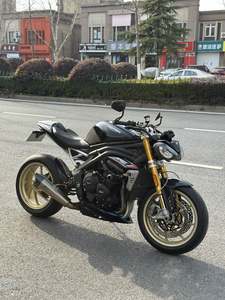 二手凯旋Speed Triple 1200 RS