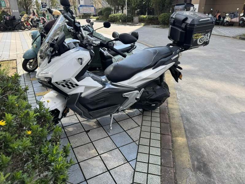 二手布雷斯通极宙 ADV150