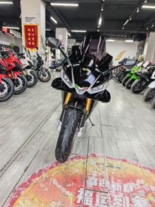 二手阿普利亚RSV4