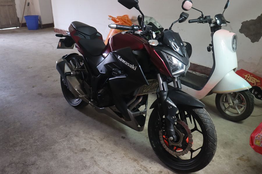 二手川崎Z 250