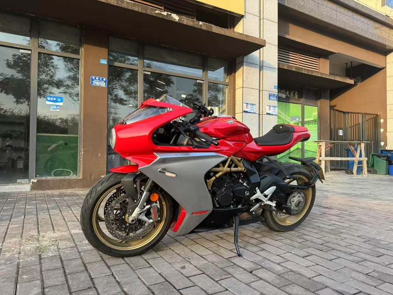 二手奥古斯塔Superveloce 800