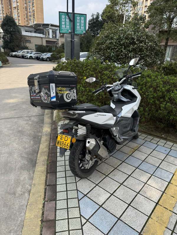 二手布雷斯通极宙 ADV150