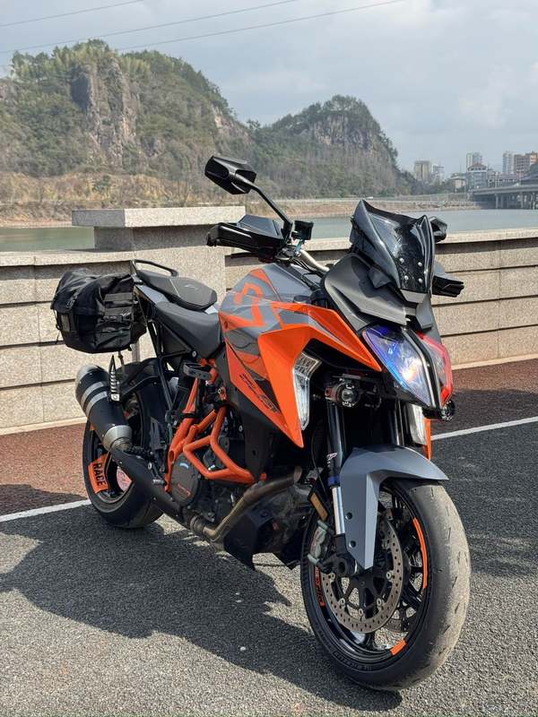 二手KTMR2R1290 Super Duke GT