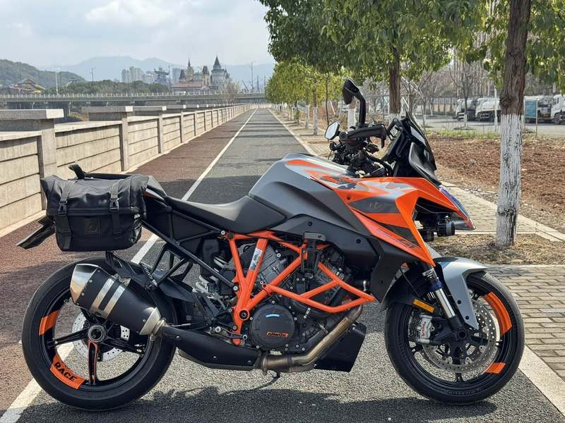 二手KTMR2R1290 Super Duke GT
