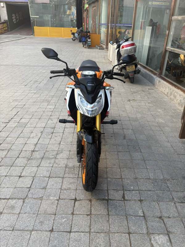二手五羊本田CB190R 暴锋眼
