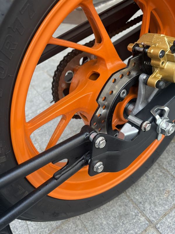 二手五羊本田CB190R 暴锋眼