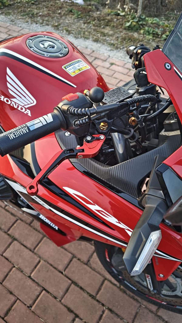 二手本田CBR400R