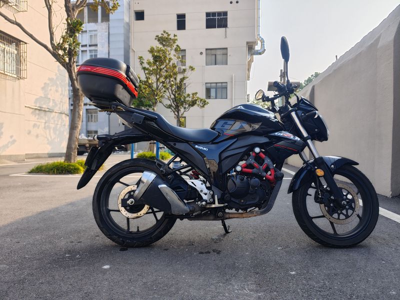 二手济南铃木极客飒 Gixxer 155 NK