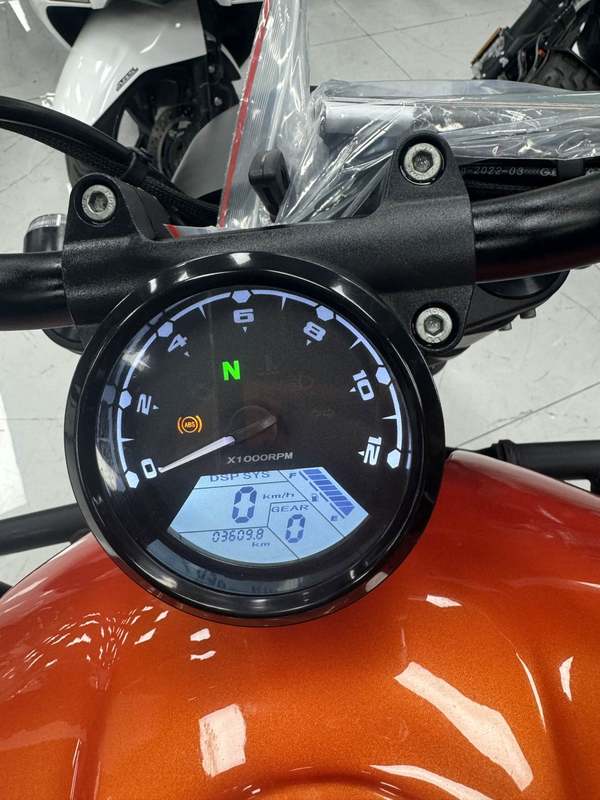 二手庄威V400