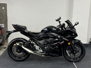 二手豪爵铃木GSX250R