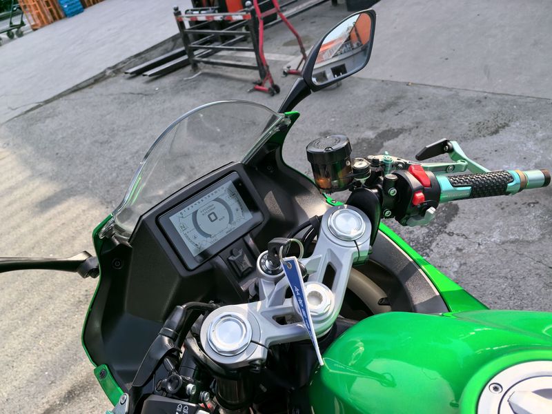 二手贝纳利龙卷风 Tornado 402R