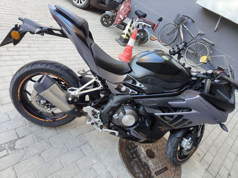 二手贝纳利龙卷风 Tornado 252R