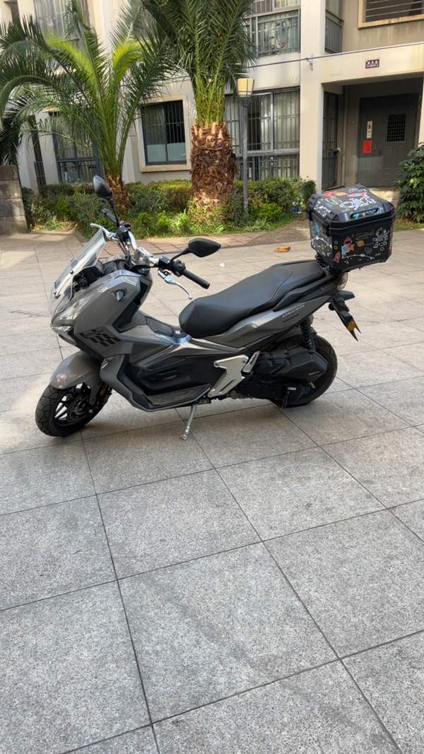 二手布雷斯通极宙 ADV150