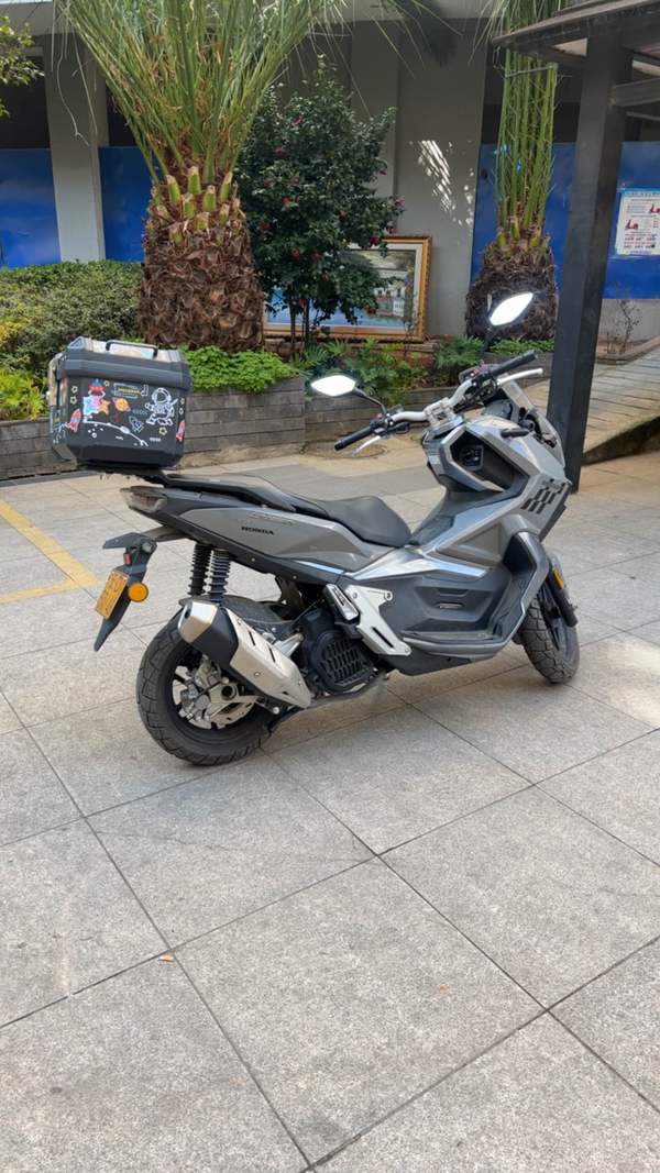 二手布雷斯通极宙 ADV150