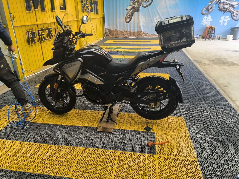 二手五羊本田猛鸷 CB190X