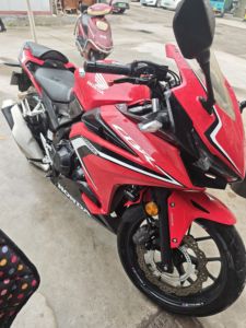 二手本田CBR400R