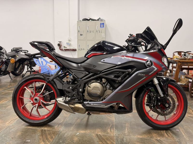 二手QJMOTOR赛400