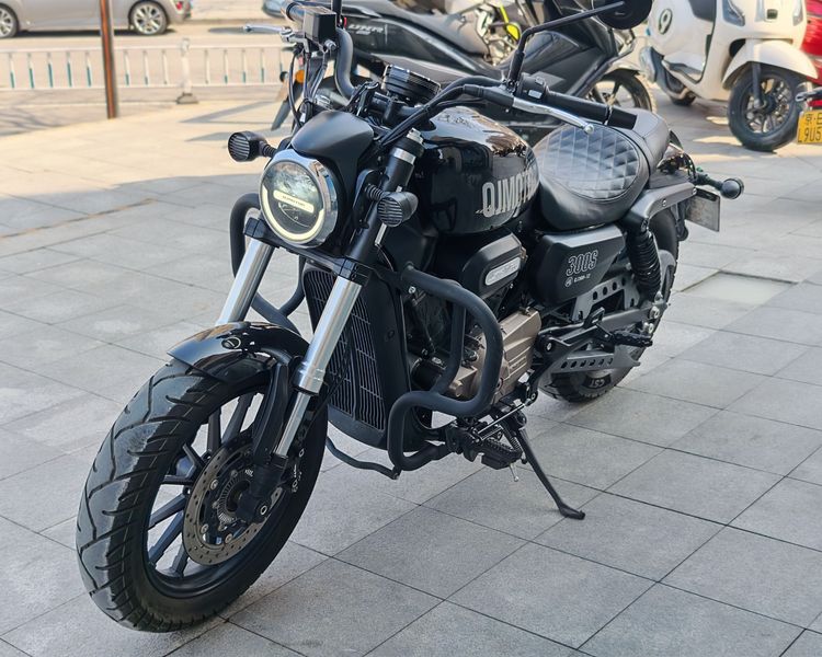 二手QJMOTOR闪300
