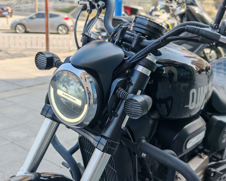 二手QJMOTOR闪300