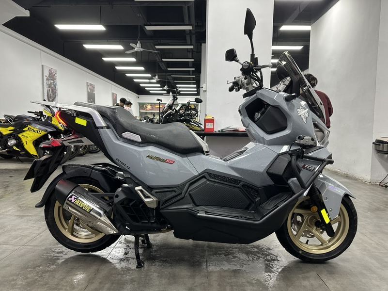 二手三阳哈士奇 Husky ADV150