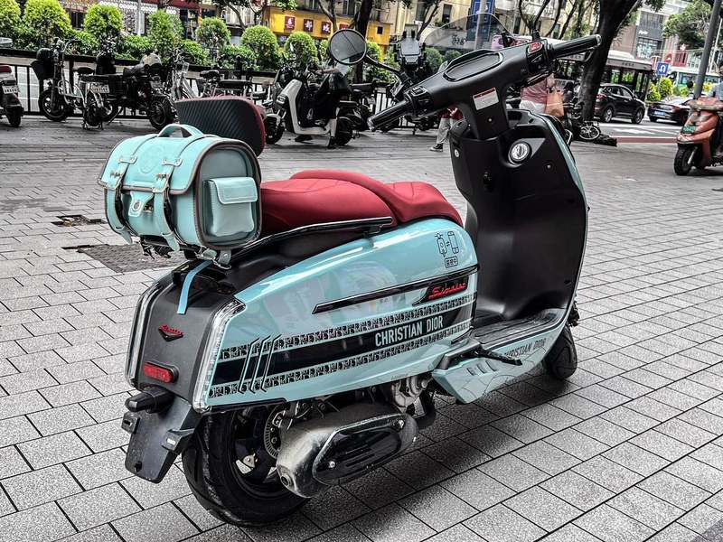 二手维多利亚Sixties 250Si