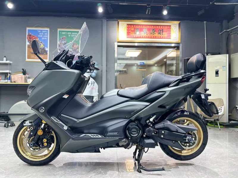 二手雅马哈TMAX