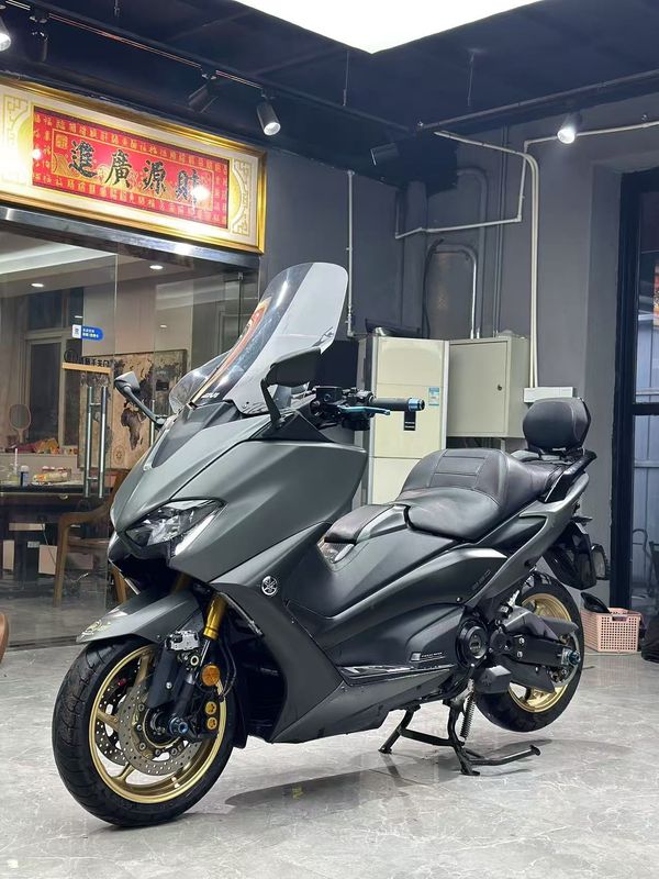 二手雅马哈TMAX