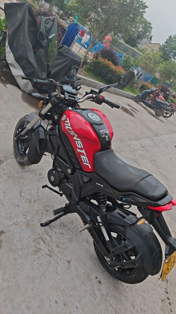 二手银钢小怪兽150