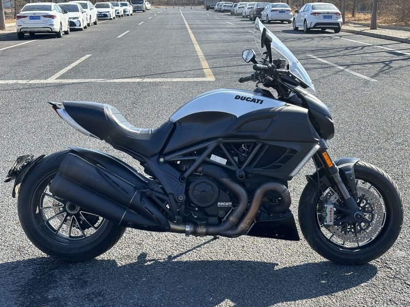 二手杜卡迪Diavel Carbon