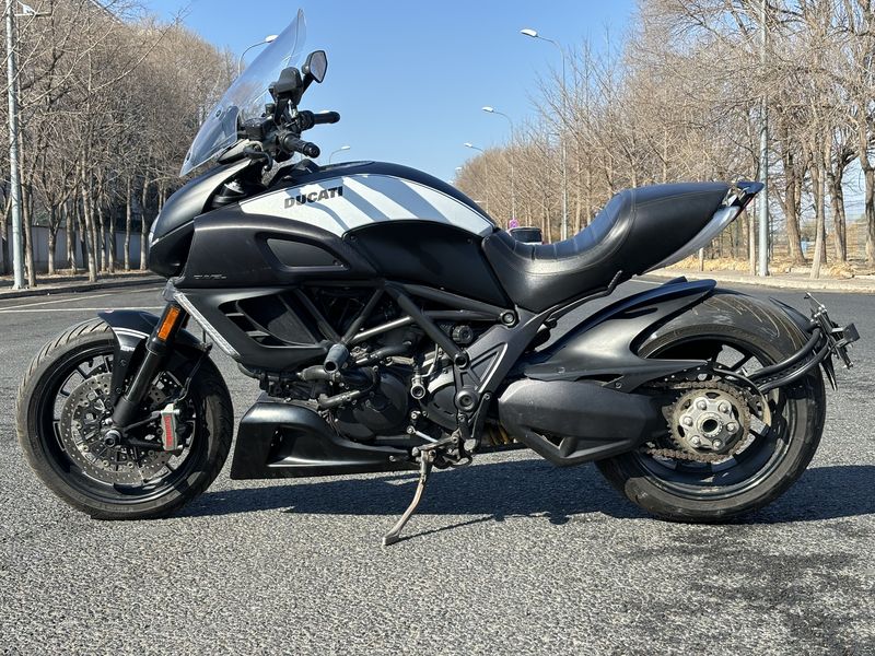 二手杜卡迪Diavel Carbon