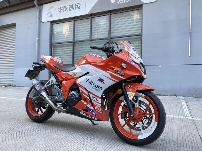 二手豪爵铃木GSX250R