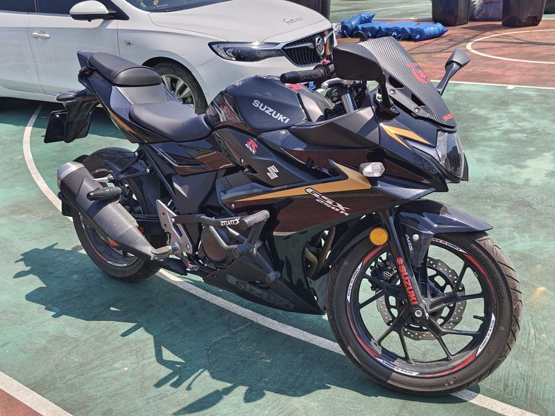 二手豪爵铃木GSX250R