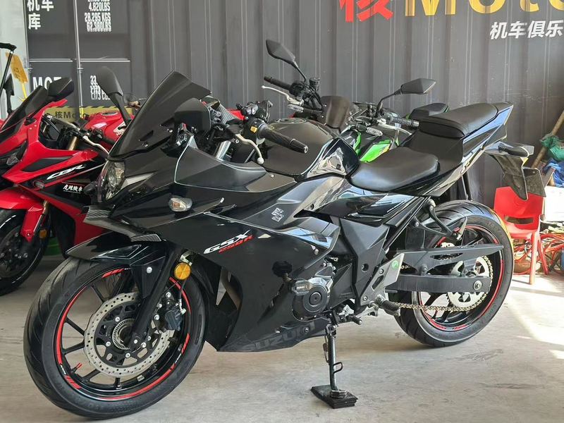 二手豪爵铃木GSX250R