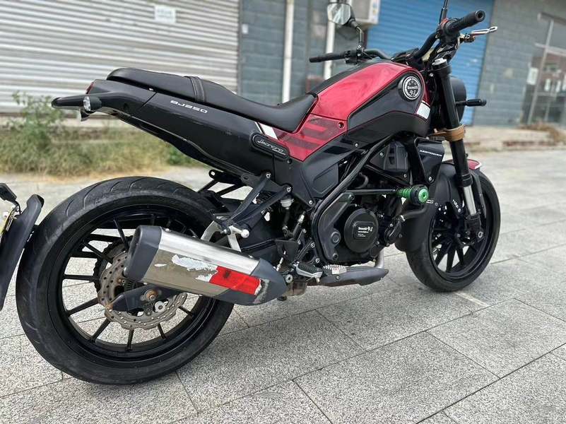 二手贝纳利幼狮 Leoncino 250