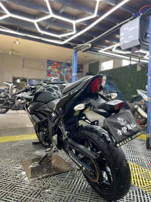 二手豪爵铃木GSX250R