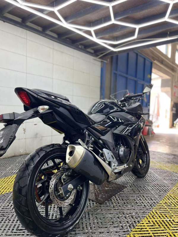 二手豪爵铃木GSX250R