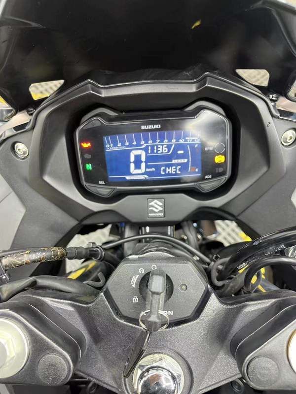 二手豪爵铃木GSX250R