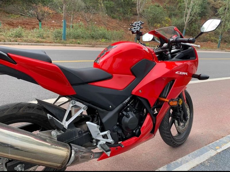 二手本田CBR300R