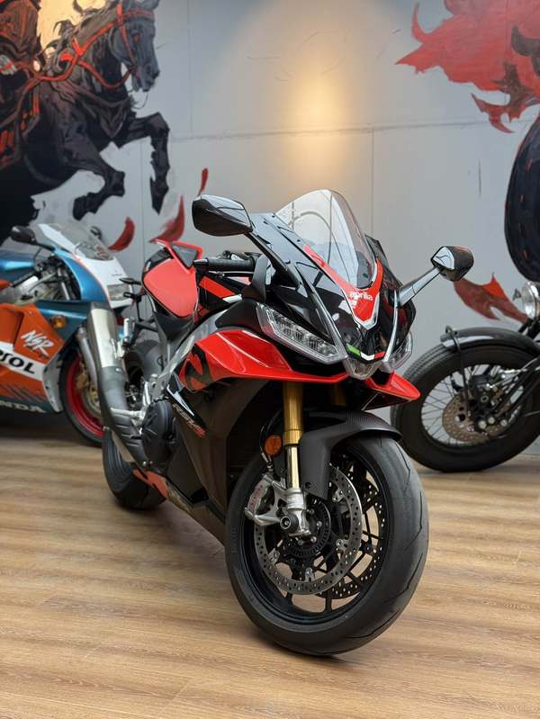 二手阿普利亚RSV4