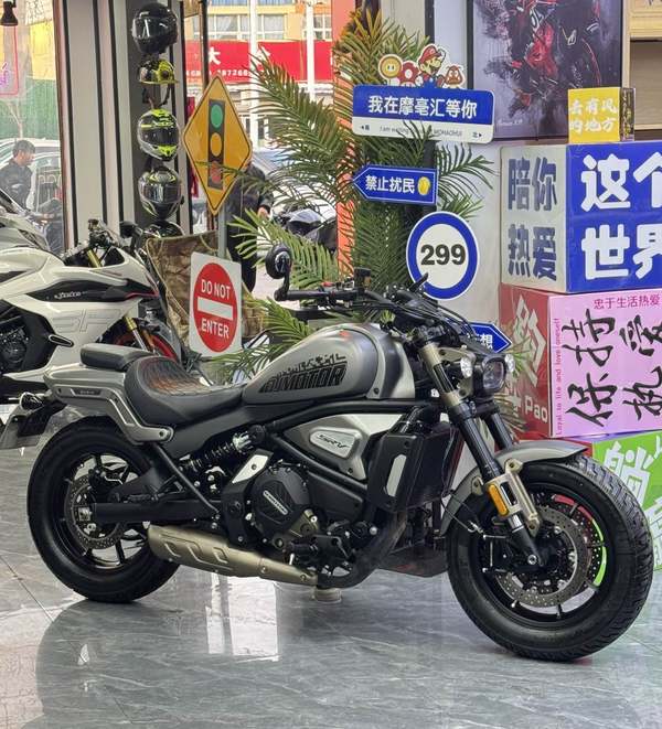 二手QJMOTOR闪700